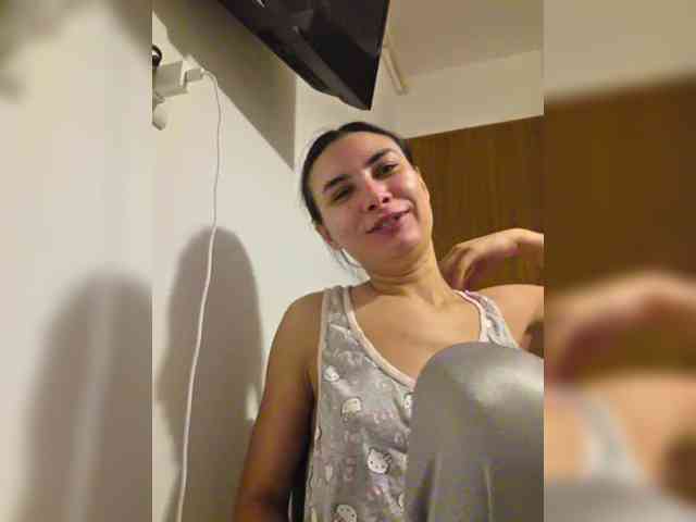 KateLove23 webcam