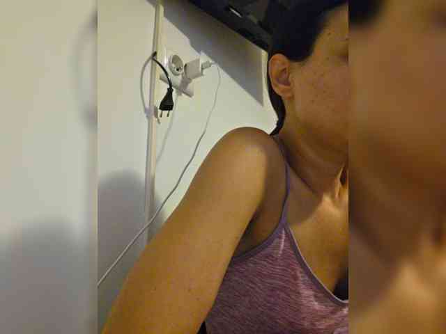KateLove23 webcam