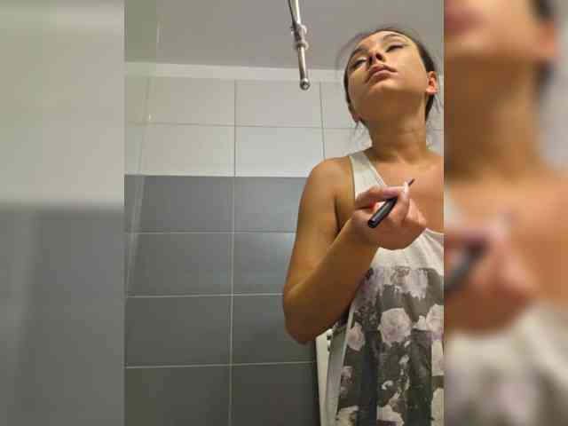 KateLove23 webcam