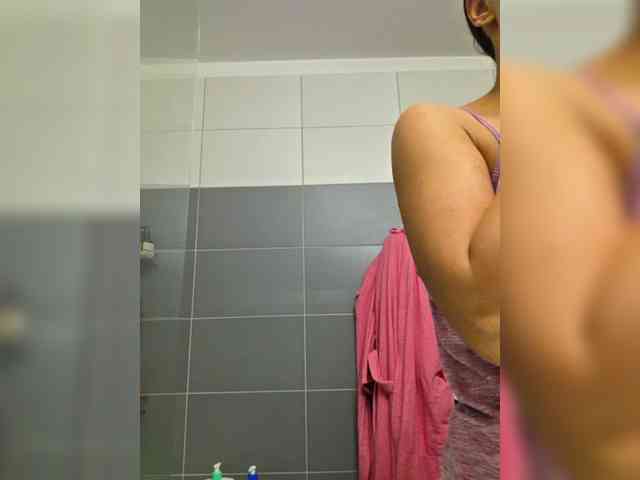 KateLove23 webcam