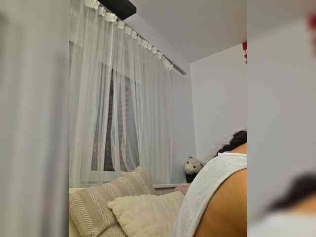 KateLove23 webcam