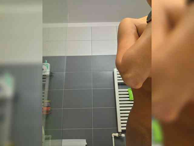 KateLove23 webcam
