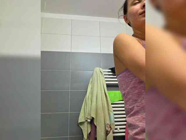 KateLove23 webcam