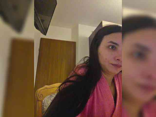 KateLove23 webcam