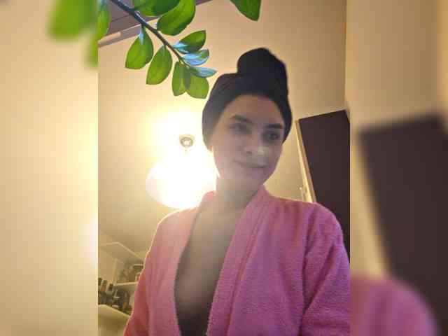 KateLove23 webcam