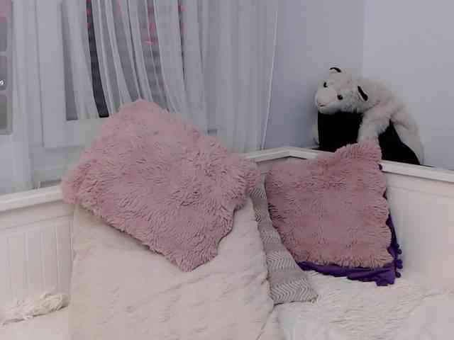 KateLove23 webcam
