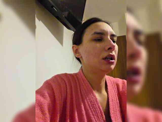 KateLove23 webcam