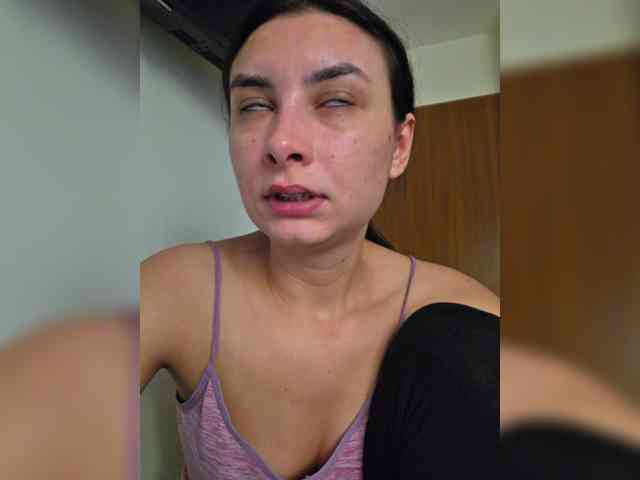 KateLove23 webcam