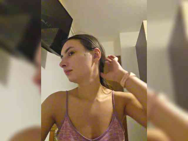 KateLove23 webcam