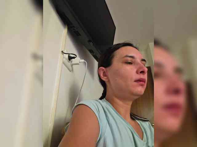 KateLove23 webcam