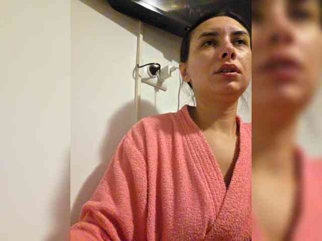 KateLove23 webcam