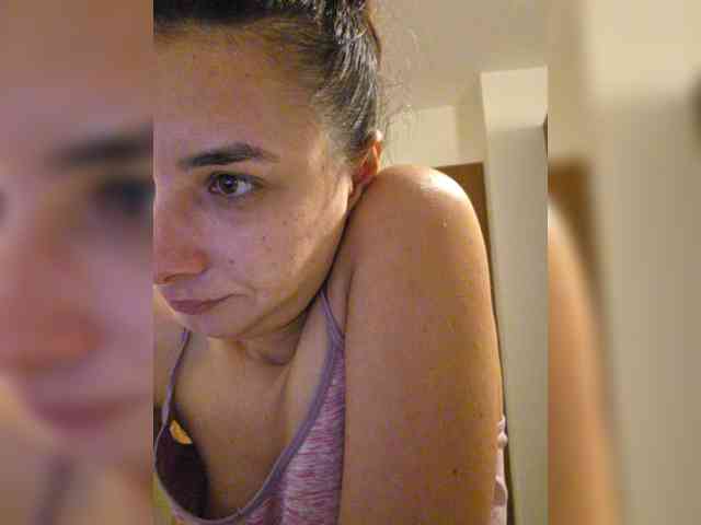 KateLove23 webcam