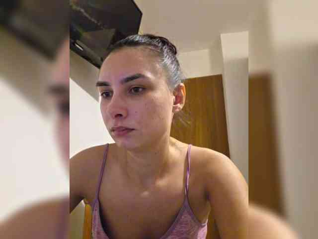 KateLove23 webcam