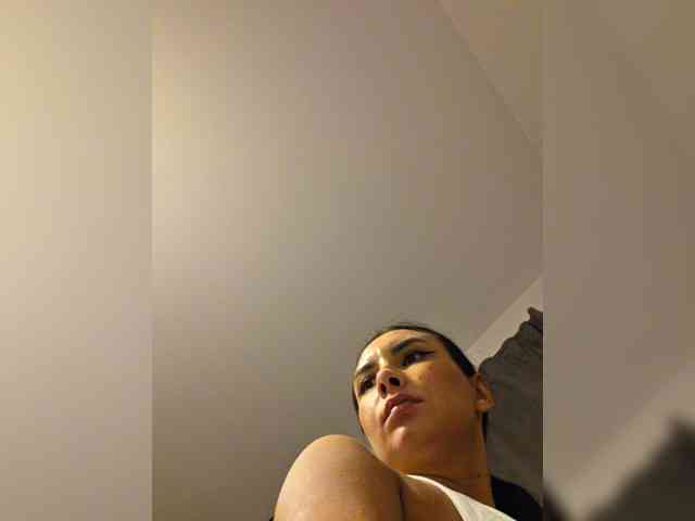 KateLove23 webcam