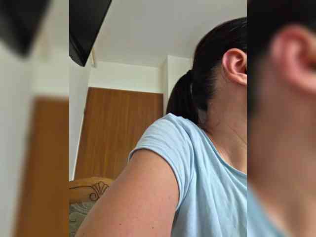 KateLove23 webcam