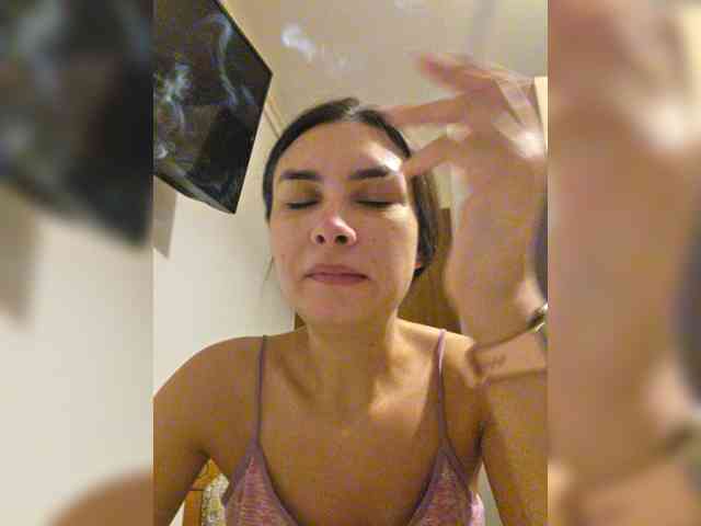 KateLove23 webcam