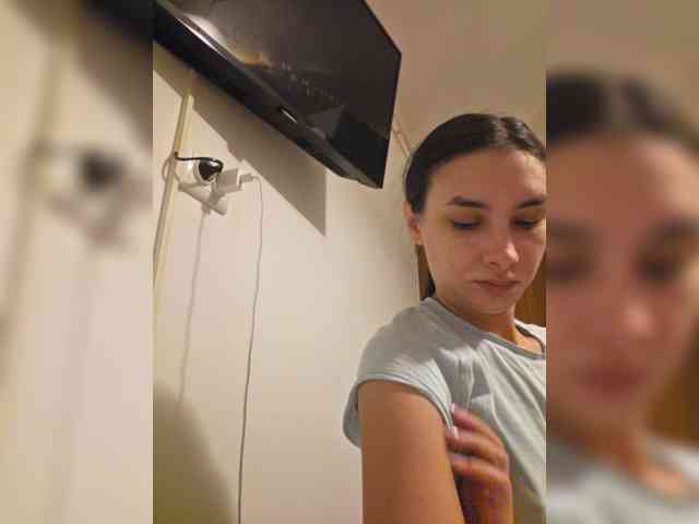 KateLove23 webcam