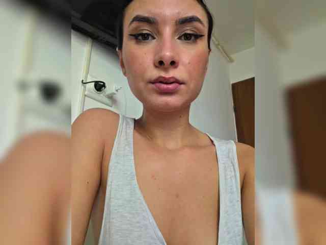 KateLove23 webcam