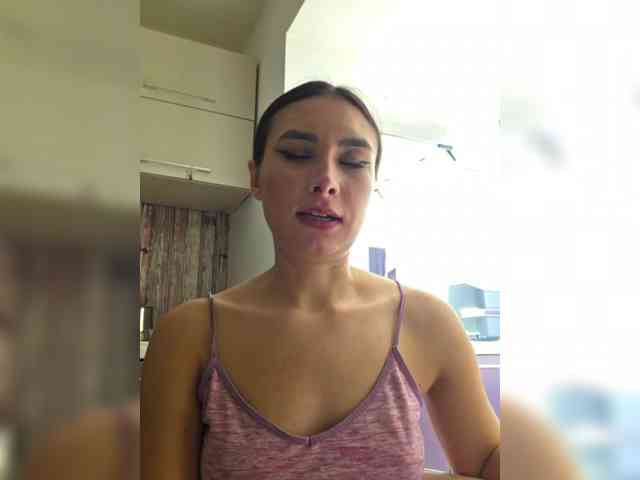 KateLove23 webcam