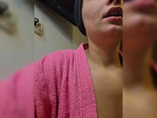 KateLove23 webcam