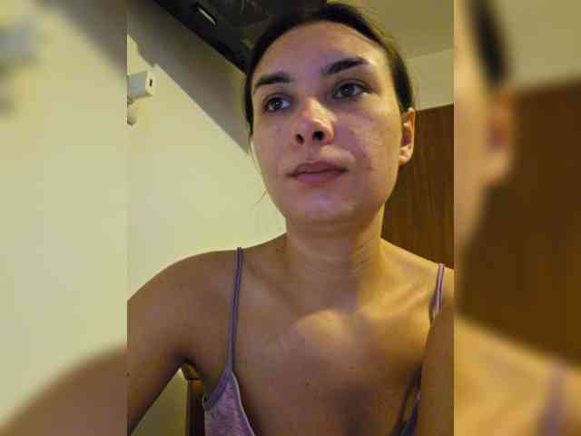 KateLove23 webcam