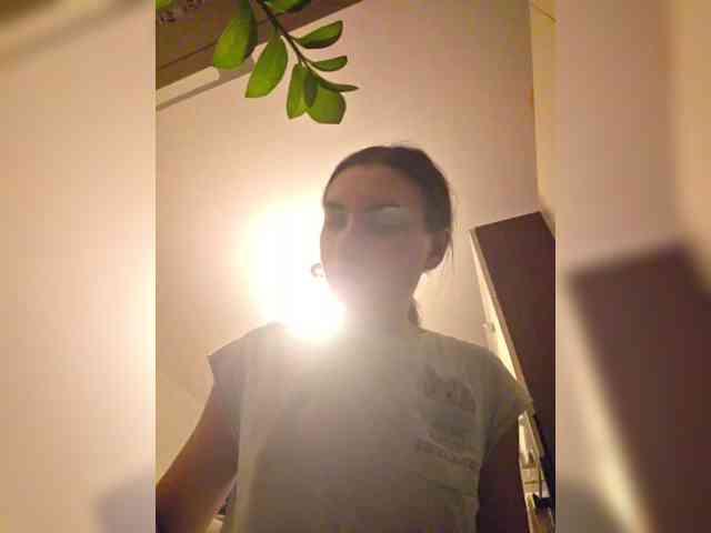KateLove23 webcam