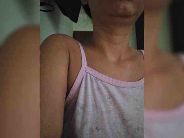 KateLove23 webcam