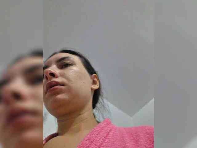 KateLove23 webcam