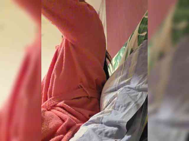 KateLove23 webcam