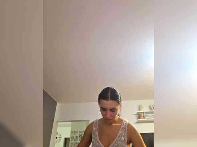 KateLove23 webcam