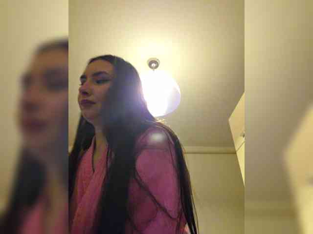 KateLove23 webcam