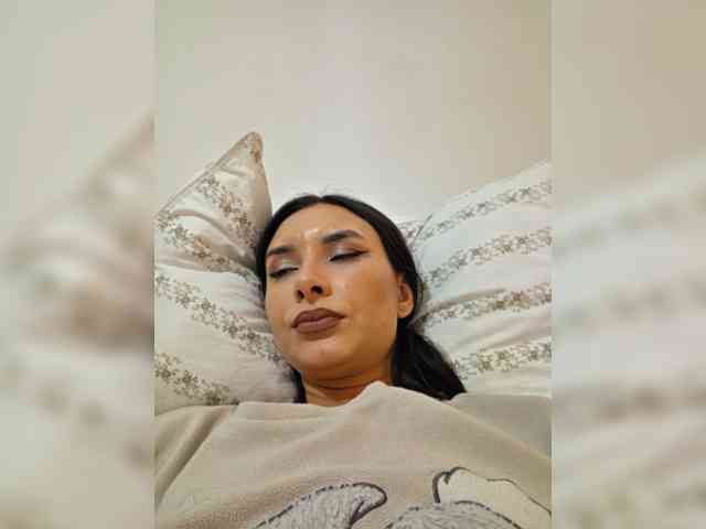 KateLove23 webcam