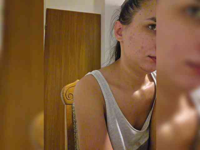 KateLove23 webcam