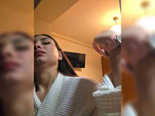 KateLove23 webcam
