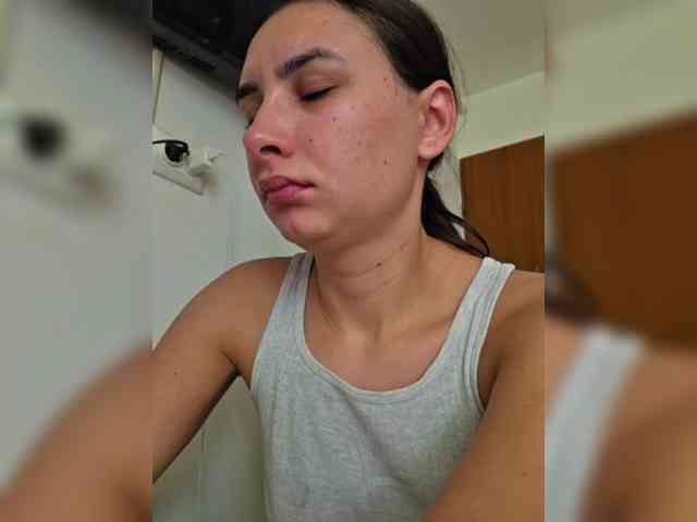 KateLove23 webcam