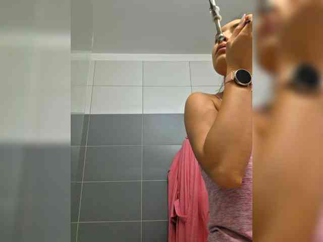 KateLove23 webcam