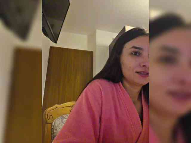 KateLove23 webcam