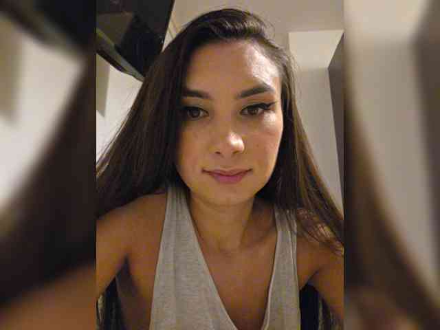 KateLove23 webcam