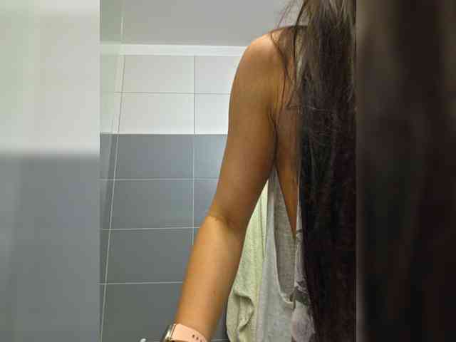 KateLove23 webcam
