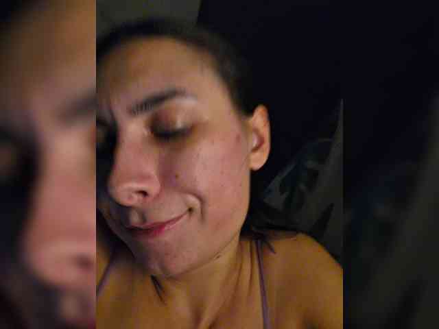 KateLove23 webcam