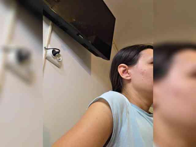 KateLove23 webcam