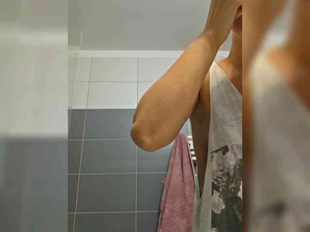 KateLove23 webcam