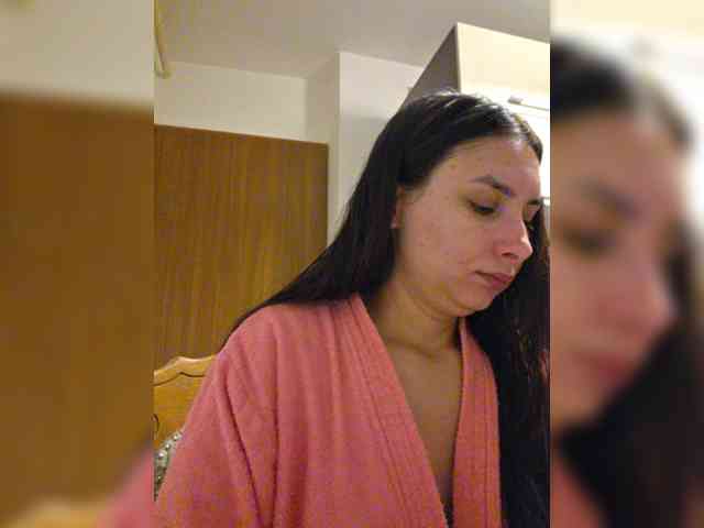 KateLove23 webcam