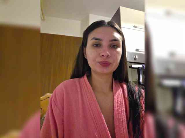 KateLove23 webcam