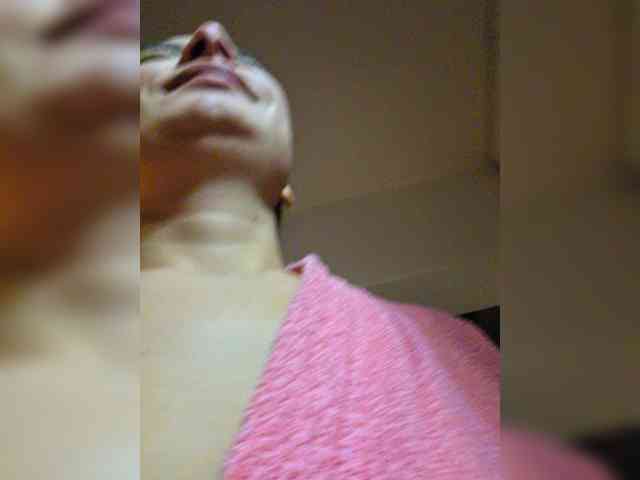 KateLove23 webcam