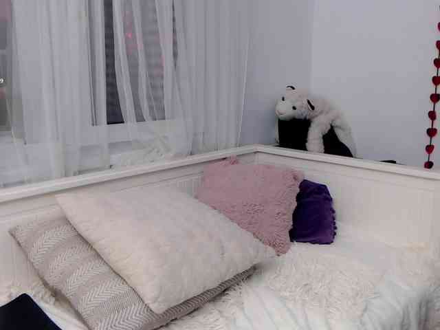 KateLove23 webcam