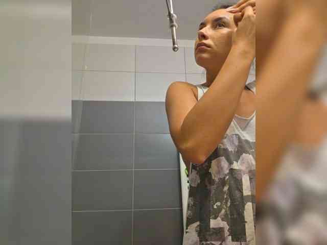 KateLove23 webcam