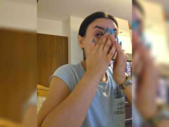 KateLove23 webcam