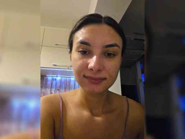KateLove23 webcam