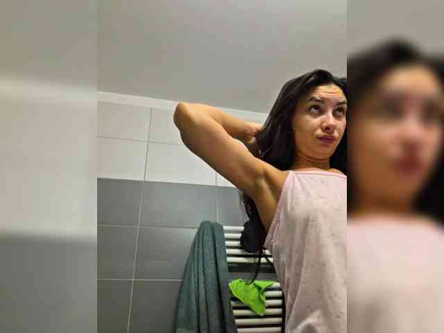 KateLove23 webcam